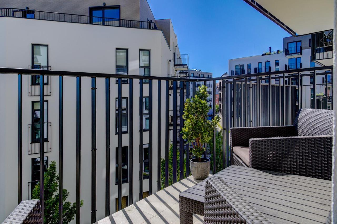 Apartament Garbary 104 - Modern Near Old Town - King Bed - Free Parking